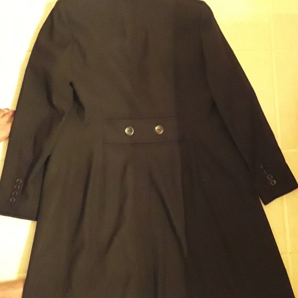 STUNNING COAT - Picture 2 of 2